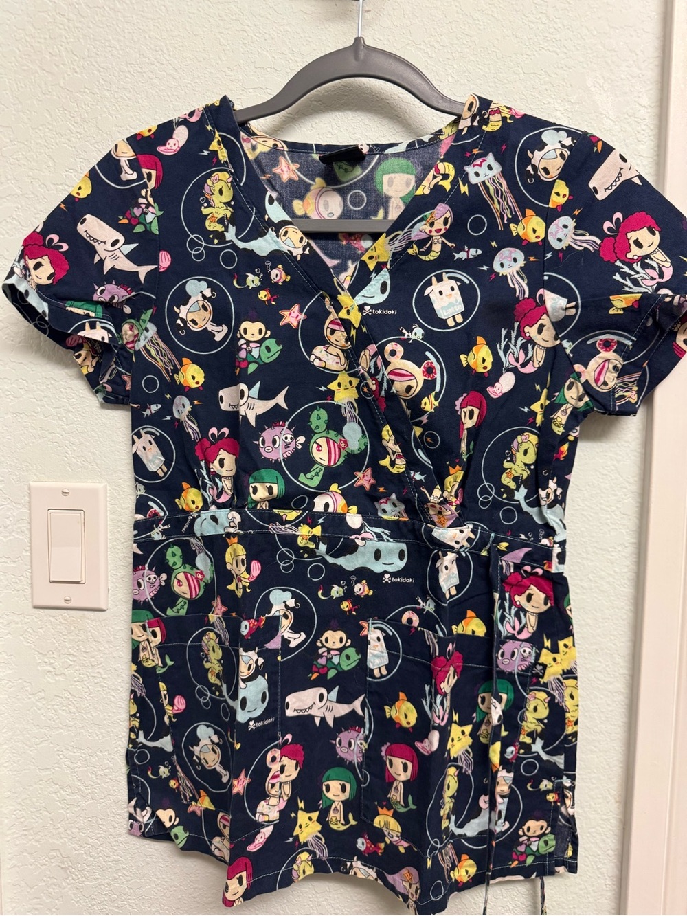 tokidoki/ Koi Scrub top. Navy Multicolor Character Print Top